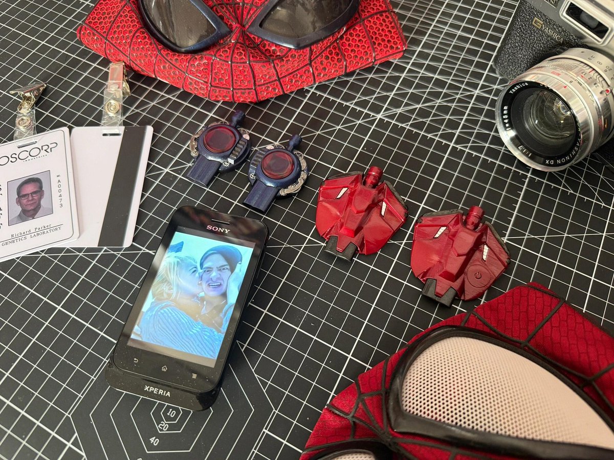 spideyforge's tweet photo. Web shooter locked in 🕷️🕸️ Ready to swing! 🔥

#spiderman #webshooter #spidey #marvel #cosplay https://t.co/FELoT1CwEK