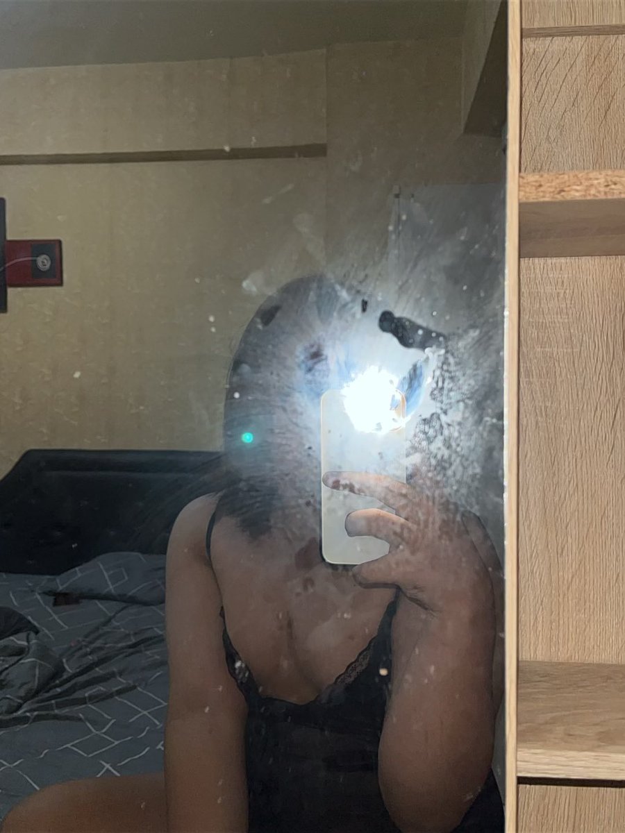 Usernamexchaa's tweet photo. ada yang masih bangun? #gaytangsel #gaypamulang #gayshemale #cdertangsel #cdertangerang #wariatangsel #femboytangsel https://t.co/q0wJtnyfDh