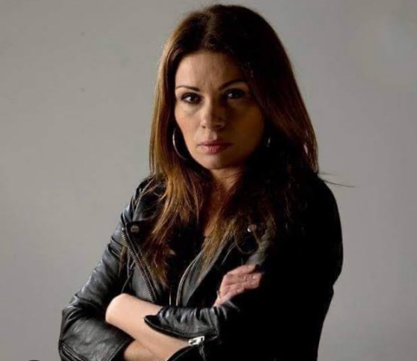 CarlaCS26's tweet photo. “ would ya like me to tell ya what ya can do with your herbal tea…. Eva” #CarlaBarlow #AliKing #QueenOfTheCobbles #Corrie - 31st March 2014 💕💕 https://t.co/X4DMnteoFJ