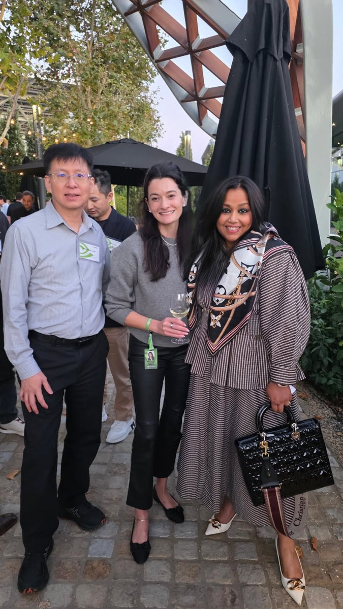 ChronoScaleCorp's tweet photo. Great things happen when the AI ecosystem comes together. 🚀

@ChronoScaleCorp's CPO Lawrence Lam and Head of Global Partner Alliances Deepali Velayuthan joined @nvidia leaders and fellow NVIDIA Cloud Partners at the NVIDIA AI Ecosystem Reception.

Proud to be an NVIDIA Cloud Partner and part of the ecosystem building what’s next in AI.

#ChronoScale #NVIDIA #AIInfrastructure #AIEcosystem