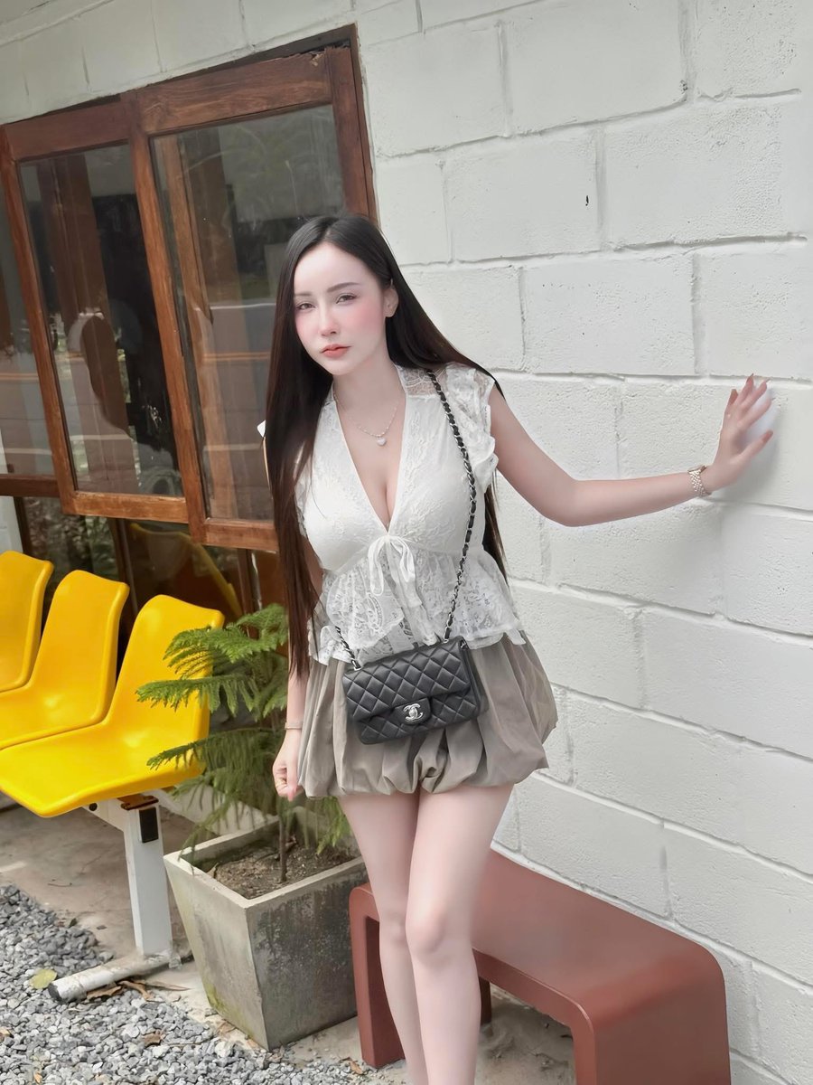 TonyBrault6bht's tweet photo. ตอนแรกก็ไม่เชื่อ จนกระทั่งลองใช้เอง... ไอเทมลับที่บิวตี้บล็อกเกอร์เกาหลีโหวตให้เป็นอันดับ 1!" 🦋 ครีมกันแดดเนื้อซูเฟล่ บางเบา คุมมันนาน 🌤️

🆔 chompu571
#รับงานปราจีนบุรี #ปราจีนบุรี กบินทร์บุรี ศรีมหาโพธิ์ นาดี ศรีมโหสถ บ้านสร้าง https://t.co/3zJ6xC0Jhf