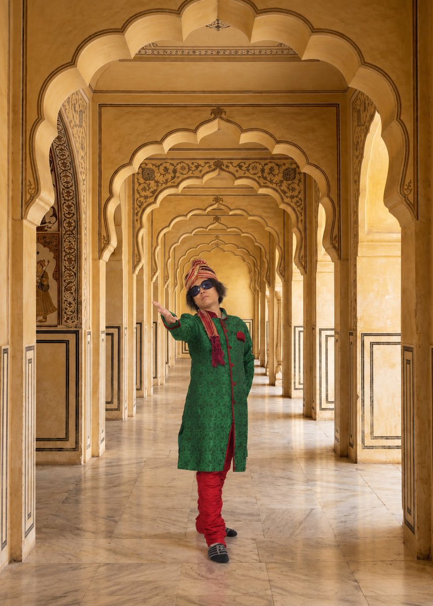 gurasansansan's tweet photo. インドの衣装体験しましたぁ🇮🇳
#他文化祭り
#鈴木写真館 https://t.co/s8C3X9AffU