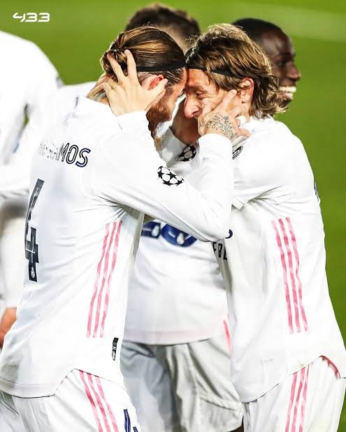 modr1nismo's tweet photo. My grandma saw raul and guti 
My mother saw ramos and modric 
Im seeing arda and hujisen https://t.co/vBTD6N9nCy