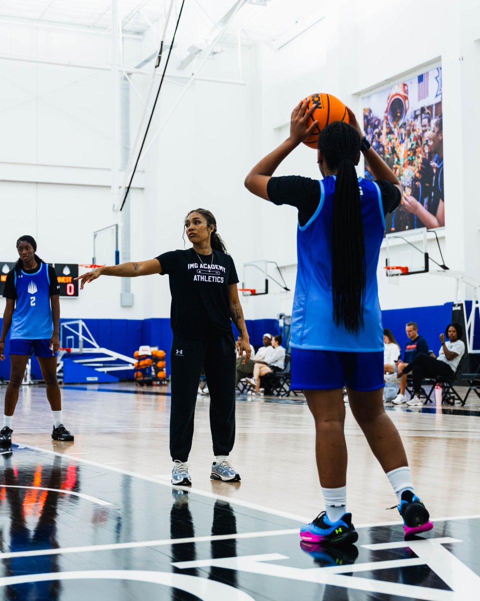 IMGABasketball's tweet photo. Practice pace: all the way up 📈

IMG Academy Basketball student-athletes are bringing energy, competing hard, and making every rep count. https://t.co/tW2FgVy8T1