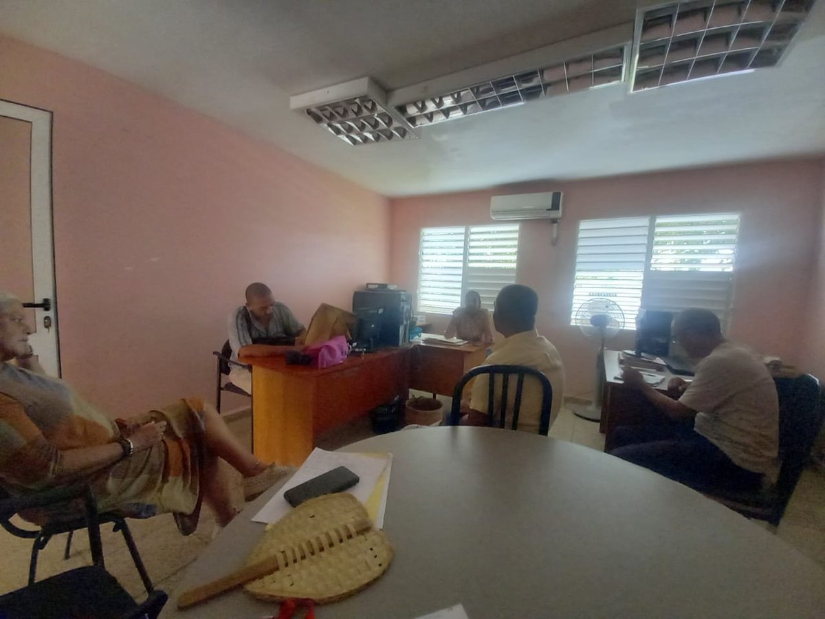 EPROMAP's tweet photo. Celebra #EPROMAP Consejo de Dirección en la Oficina Central 🇨🇺

#CUBACONS #MICONS #Cuba #Construccion https://t.co/yek5xwcVzX