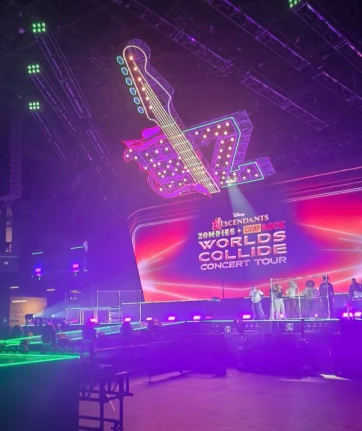 dzombiescentral's tweet photo. 🚨 A first glimpse at the stage for the Descendants Zombies Camp Rock: World Collide Concert Tour! https://t.co/chJix1PtWe