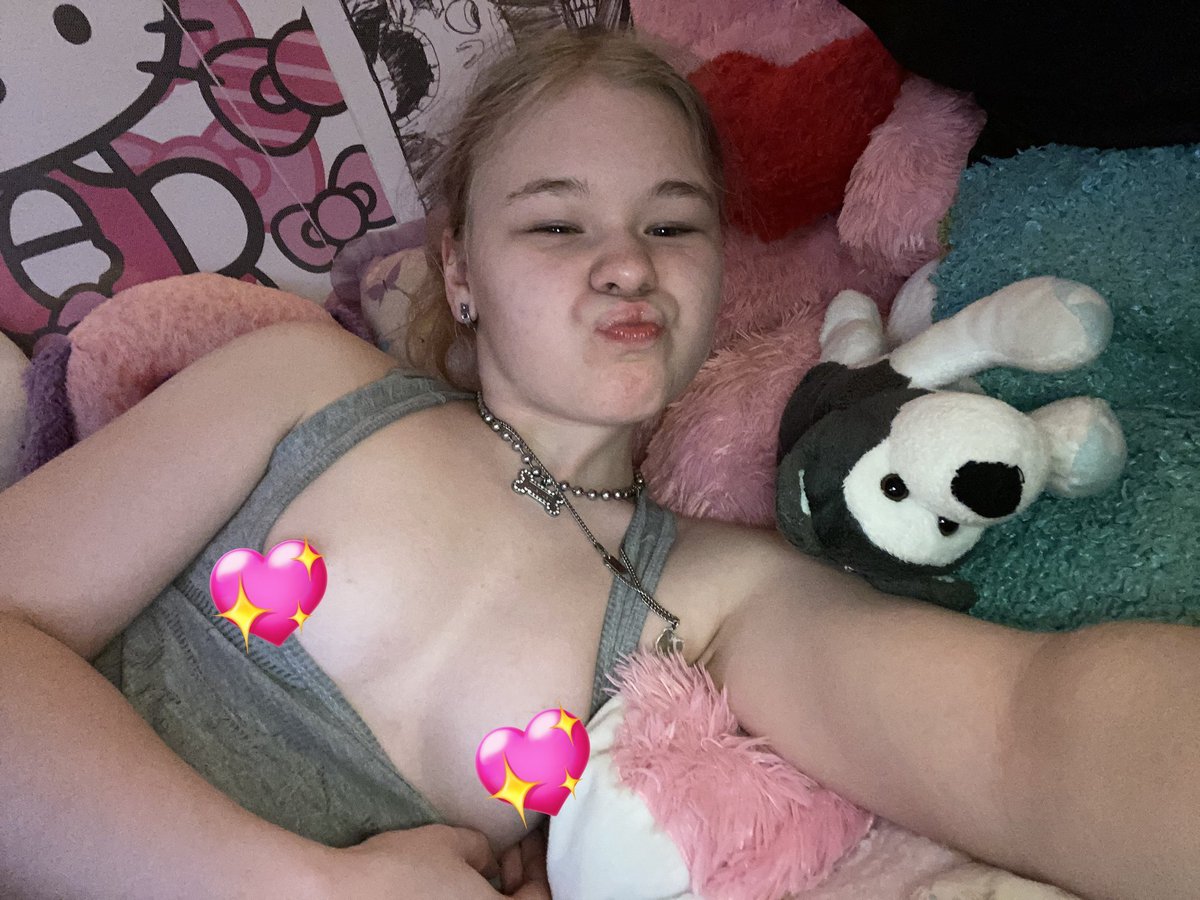 VeradotX's tweet photo. My first post on here.
Hope you enjoy it! :3

Let me know incase i should post more of me (:

#nsfw #nsfwtwt #teen #sweden https://t.co/Mkhu4Zd46f