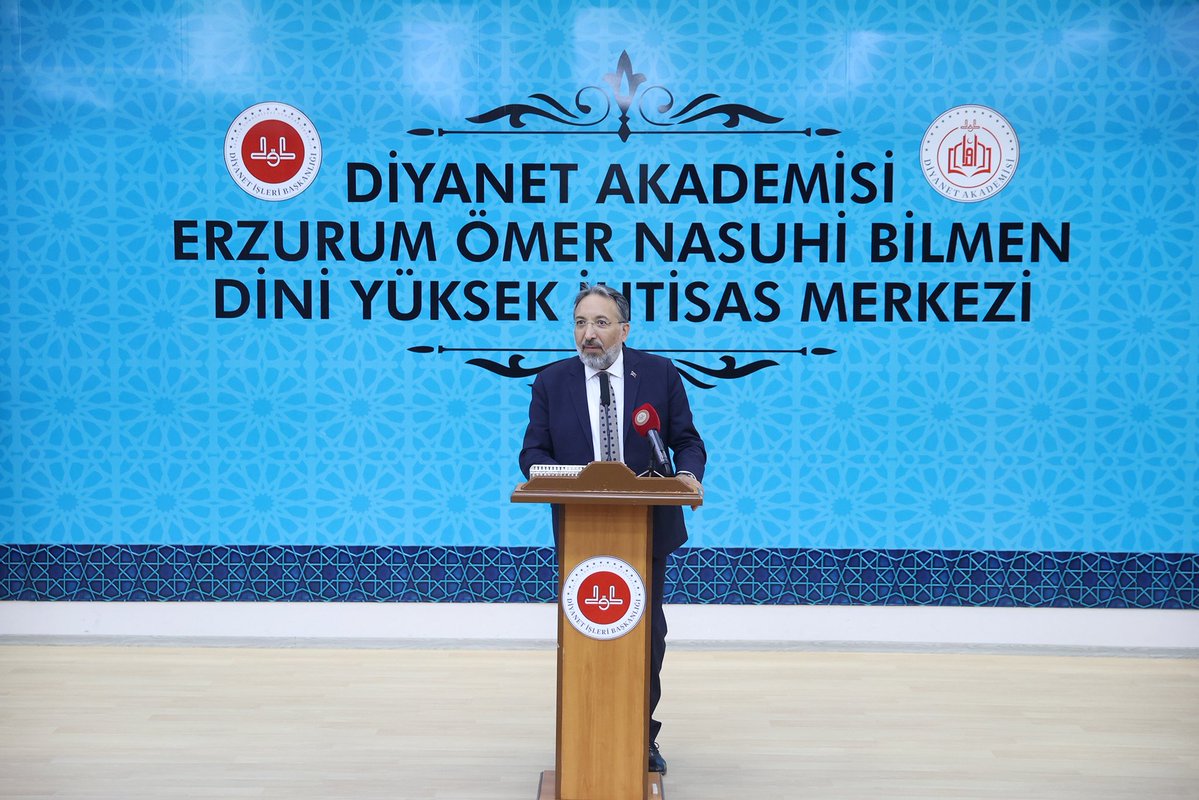 diyanetbasin's tweet photo. Diyanet İşleri Başkanı Prof. Dr. Safi Arpaguş, Erzurum programı kapsamında Ömer Nasuhi Bilmen Dini Yüksek İhtisas Merkezi’ni ziyaret ederek kursiyerlerle bir araya geldi.

https://t.co/6FCIbu1uwa https://t.co/Zwlj2PnKjK
