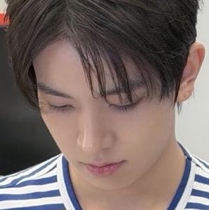 lheeslvr's tweet photo. he has the prettiest lashes ever ㅠㅠ https://t.co/7TGRgwkKrx