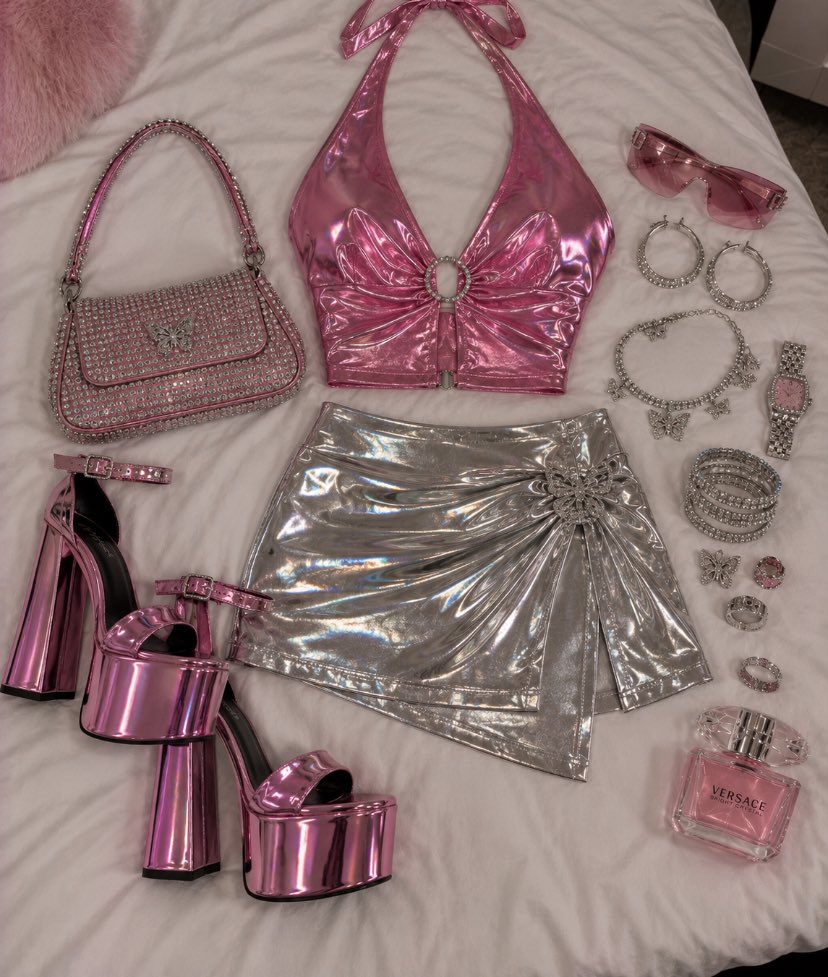 PinkPrivilege5's tweet photo. Pink metallic glam, assembled. ✨ https://t.co/HMb3FkTgsH