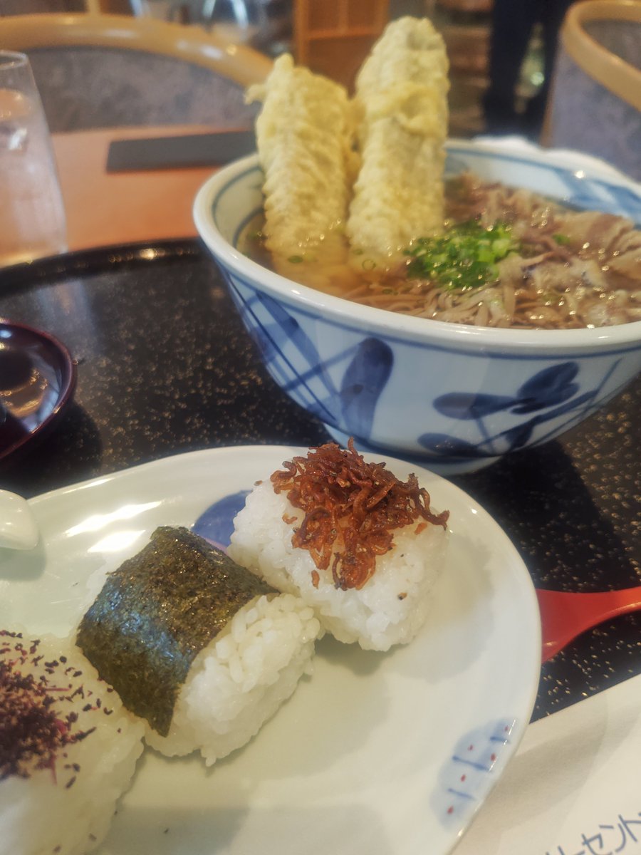 BGAQadLS4K73765's tweet photo. そば日誌∶第百一報
和食処那乃津の手打ち肉ごぼう天蕎麦ランチ。

#和食処那乃津　#リーセントホテル https://t.co/OvLKEz8ubw