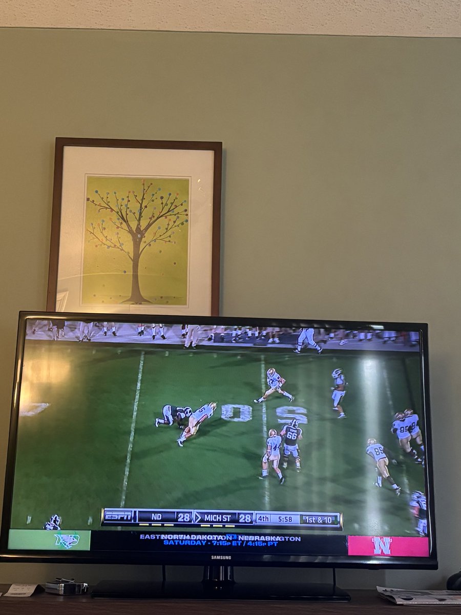 Fred__Higgs__2's tweet photo. Turned on B10 Network just in time it seems…

Two. More. Days. https://t.co/0WoRKIEQ3D