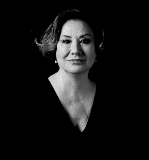 ulasskarasu's tweet photo. Tiyatro ve sinema sanatçısı Gülsen Tuncer’e Allah’tan rahmet; ailesine, sevenlerine ve sanat camiasına başsağlığı diliyorum. https://t.co/YJuWf7HujK