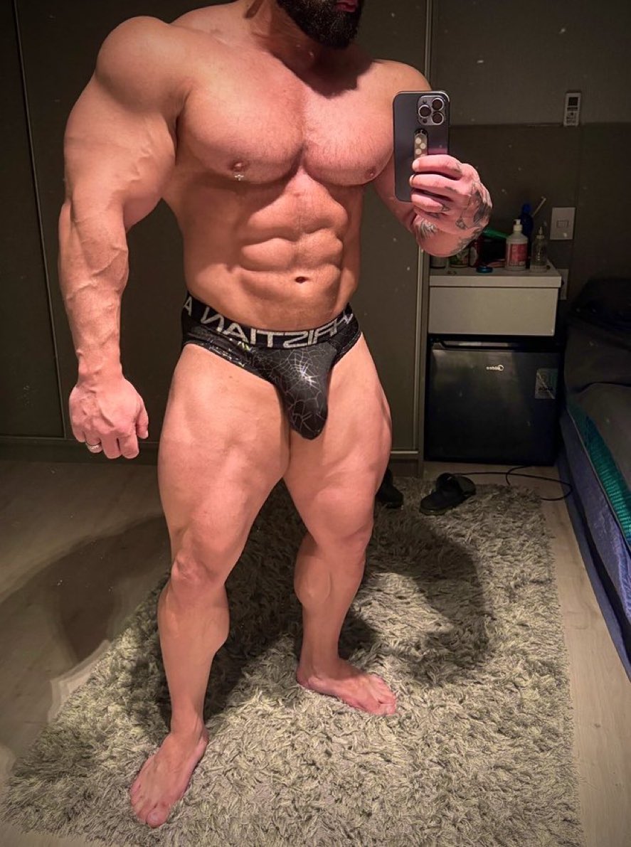 MuscleService's tweet photo. 💪😈 @bhearded https://t.co/mA9mQrCgDJ