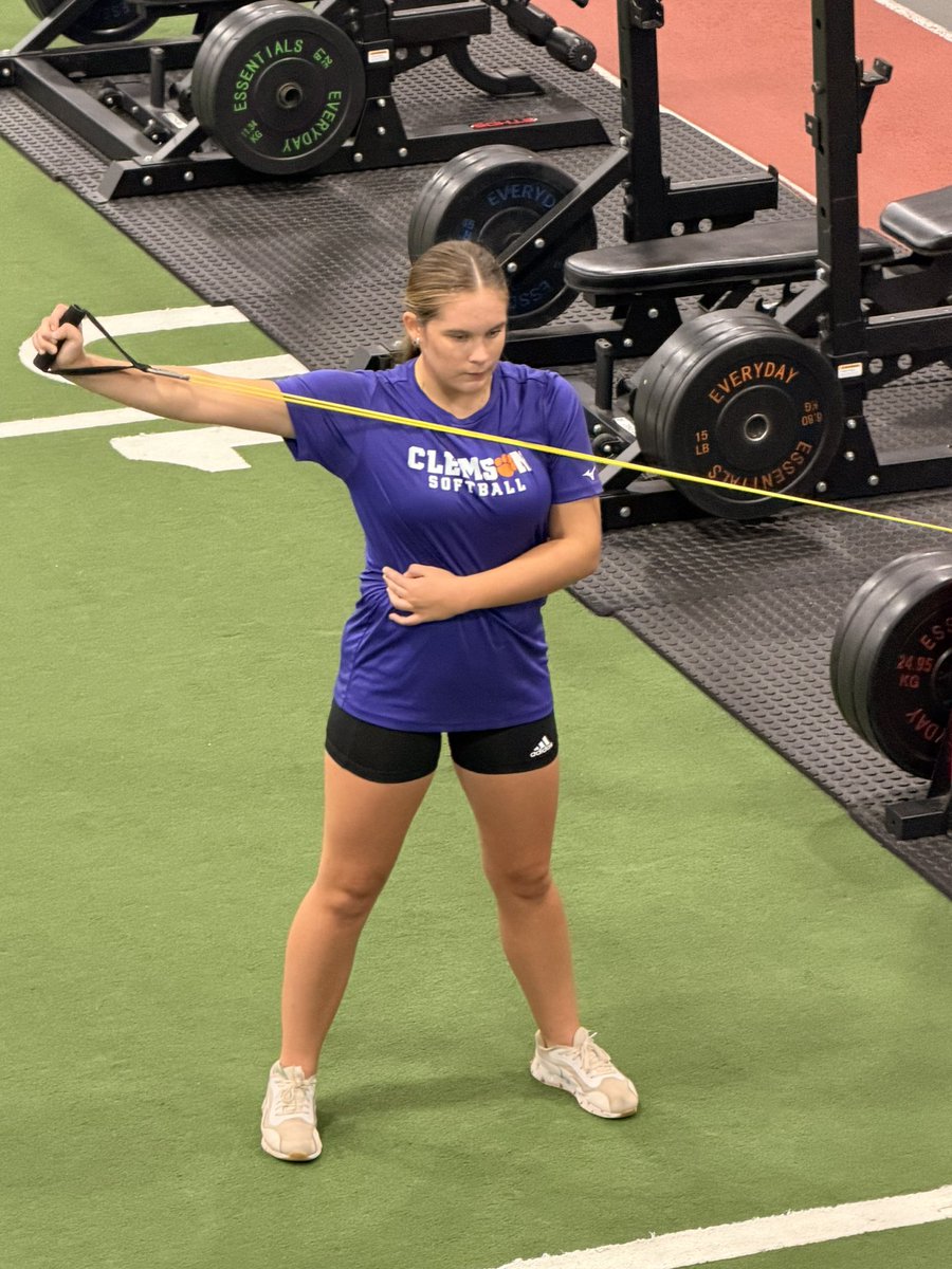 HLesley44's tweet photo. If you want it… work for it!  #BeElite @elitecheek @CarEliteNCorg @SportPrepX @ExtraInningSB https://t.co/VuWMJqQ7YU