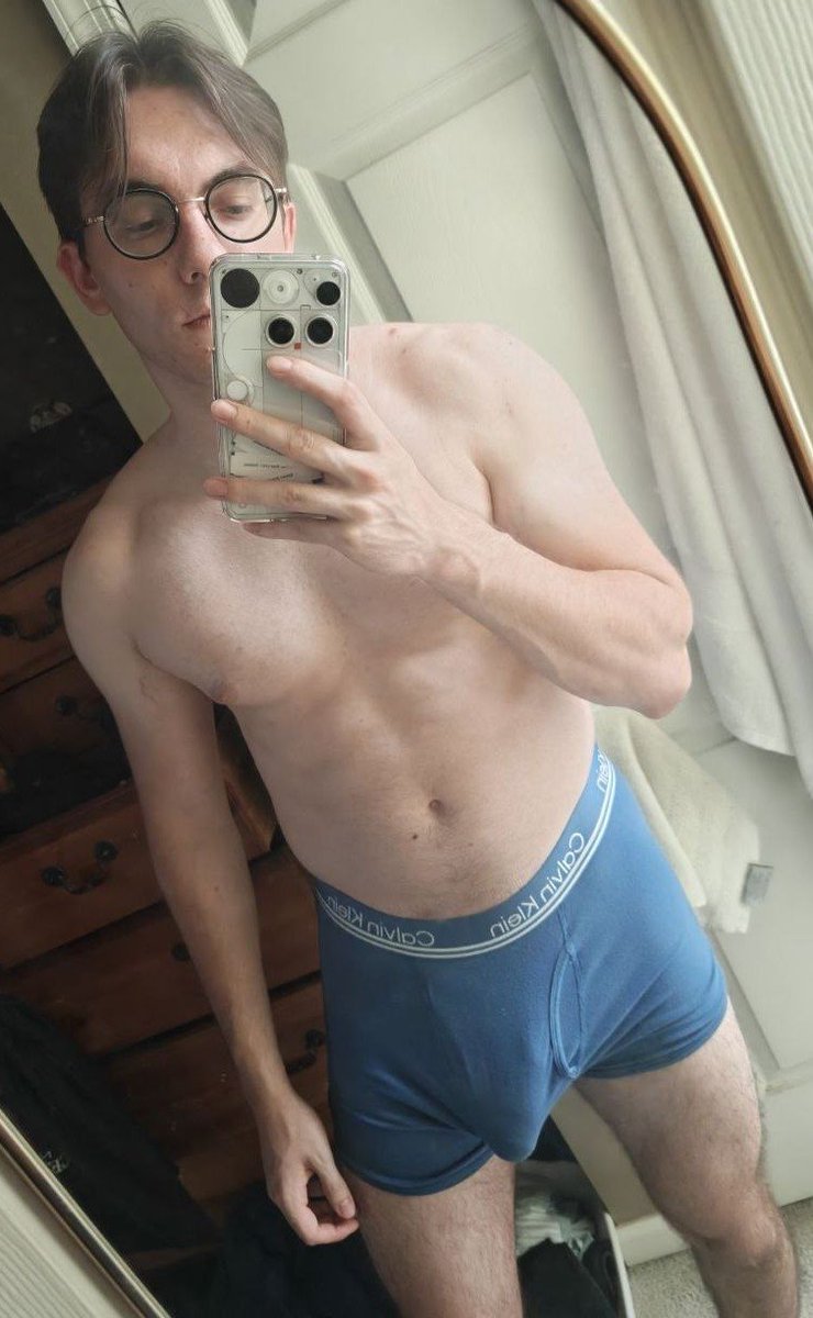 1vmeste1's tweet photo. Need a good girl to give me a hand https://t.co/L7cfp05sUM