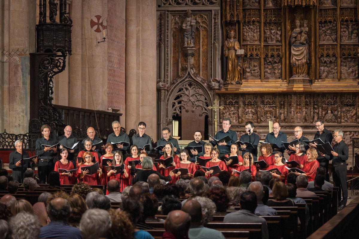 universitatURV's tweet photo. 🎶Gran concert de Santa Tecla de la Coral de la #URV en commemoració dels 150 anys del naixement de Pau Casals. Enhorabona! https://t.co/FvjQXdoNtk
