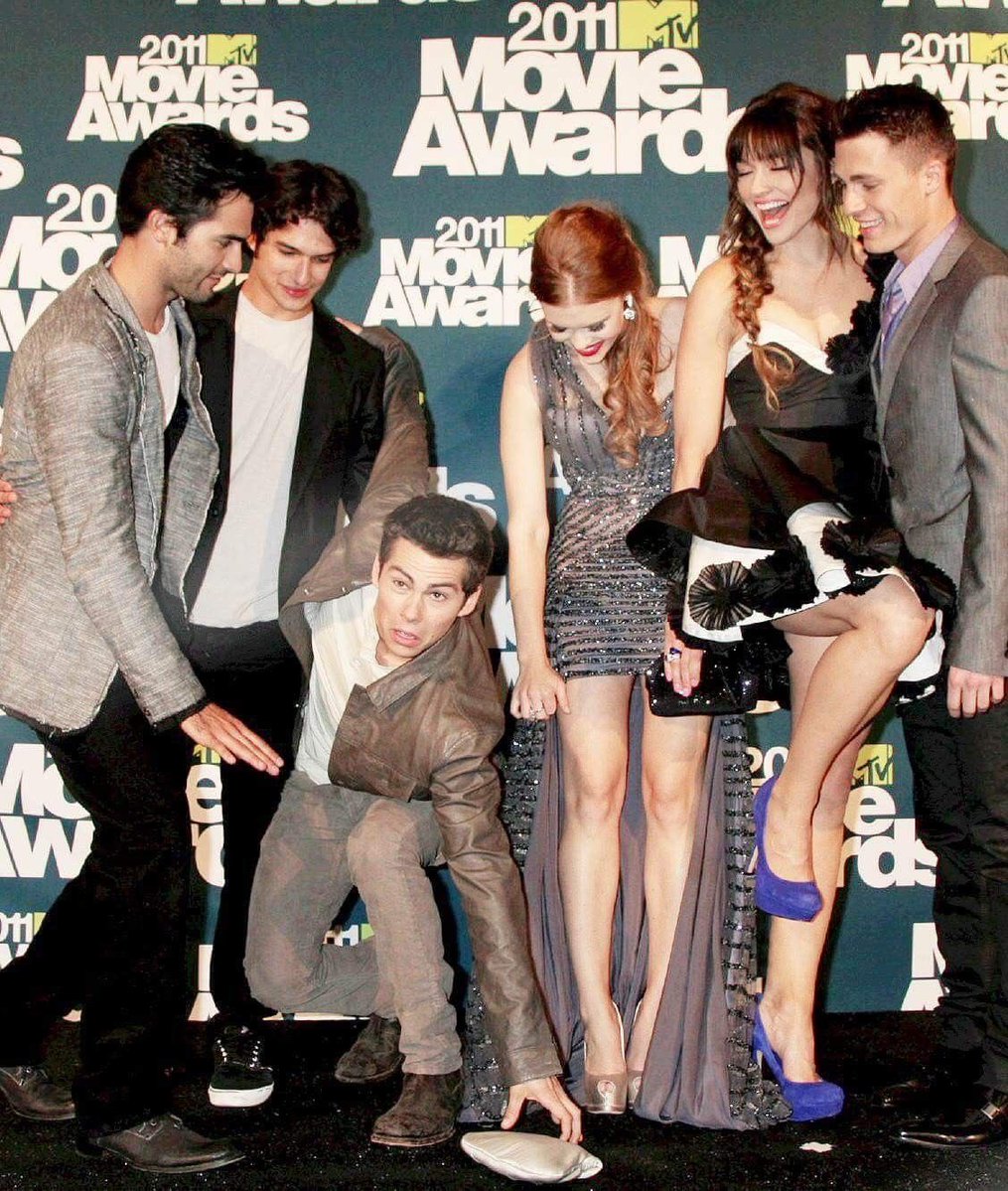 ladybirdiaries's tweet photo. I mourn those fun awards shows just as much as the golden age of the cw ugh we used to have it all https://t.co/Ek7Ejcyrq1