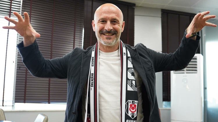 BerobsJK's tweet photo. Senden ve seni bu klübe hoca yapanlardan Allah razı olsun. Mutluluktan ağlayacağız bu gece. https://t.co/mlmp14RI8U