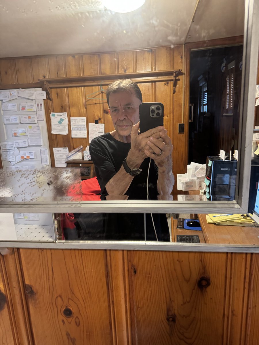 PCooper1960's tweet photo. Found a possible rental know ahead of time I won’t qualify alone I just can’t seem to understand why there are NO single attractive caring kind ladies looking for a like type man who needs a partner????? https://t.co/UpWSWARA4L