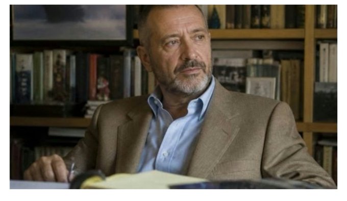 perezreverte's tweet photo. @okdiario Si están ustedes tan tiesos de viruta como para no hacer fotos propias y recurrir a estas basuras gráficas de la IA, díganmelo, que no pasa nada. Con mucho gusto mis editores les enviarán unas fotos decentes. Y gratis. https://t.co/owfQqpB53g