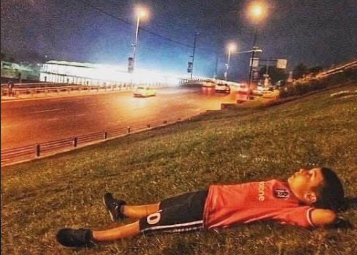 ikidirekarasi's tweet photo. BU GECE DÜŞLERİM DEHŞETLİ GÜZEL 🦅 https://t.co/iqw3DQpcsR