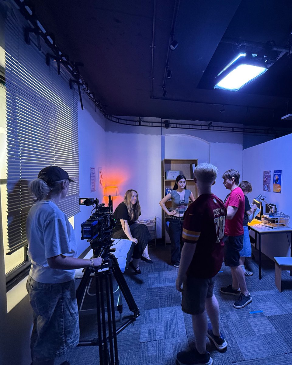 LDNFilmAcademy's tweet photo. 🎬 On Set

A look behind the scenes of our BA (Hons) Filmmaking students on set for Déjà Vu.

👉 Find out more about our Filmmaking degree here - https://t.co/J3BBHXCXTF https://t.co/ZLOBGZNZTD