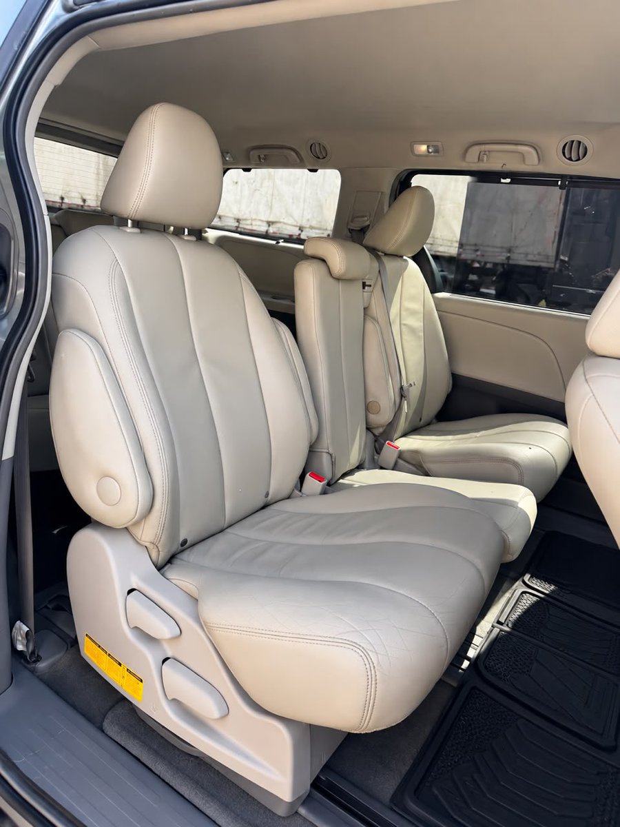 AgudosiP's tweet photo. Foreign used‼️
013 Toyota Sienna XLE.
Full option.
07054206530, 07084245399.
Ibadan.
16m https://t.co/CF20UWxArg