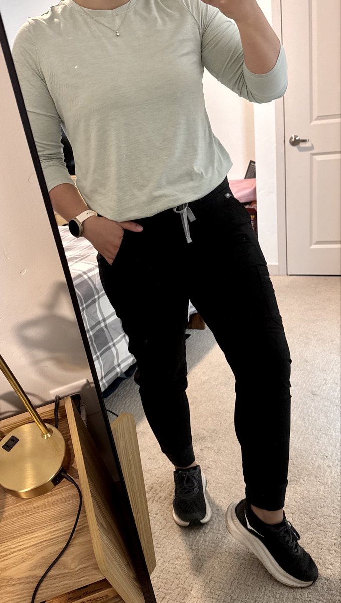CassidySinnz's tweet photo. I spend my days taking care of everyone else… but you’d never guess what happens when the scrubs come off 😈🩺

The good girl act only lasts so long… https://t.co/CzNH7c2tRC
