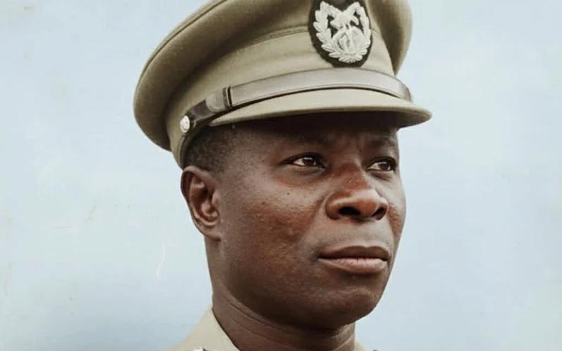 African_Pathe's tweet photo. He launched a coup… then stopped to ask his girlfriend if she recognized his voice.

On April 17, 1967, Lt. Samuel Arthur seized Ghana’s radio station and announced the overthrow of the government.

Then he went to see his girlfriend.

He was arrested.

The coup collapsed. https://t.co/SSMbmbWO1t