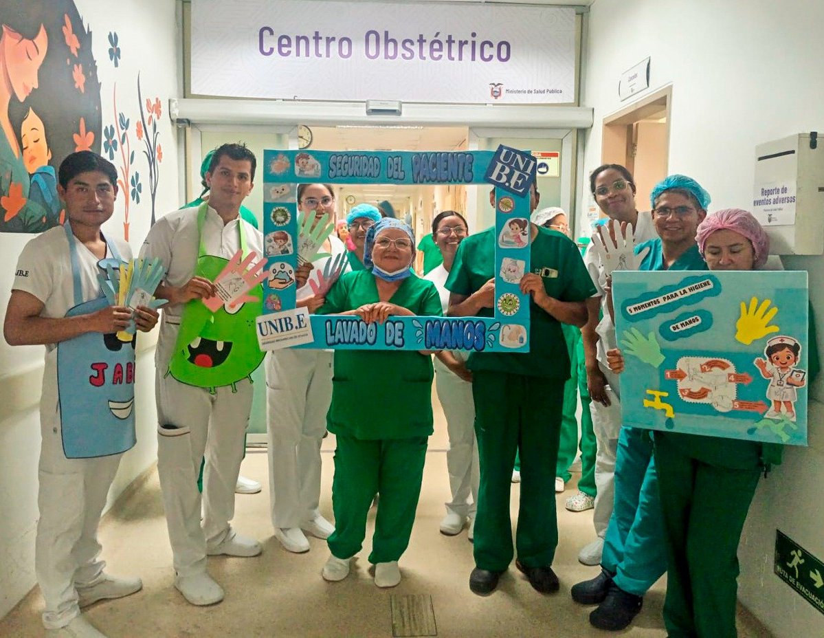 HGIsidroAyora's tweet photo. 🏥 ¡Atención segura para toda la vida! Por el Día Mundial de la Seguridad del Paciente el Hospital Gineco Obstétrico Isidro Ayora capacitó a su personal departamento por departamento.
​Se promovió el lavado de manos, identificación del usuario y manejo seguro de medicamentos. 🩺 https://t.co/rG3fhXLbns