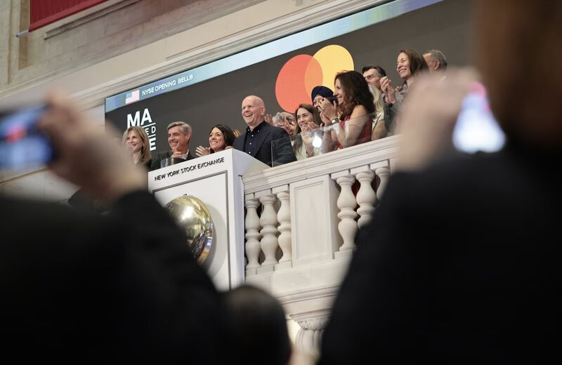 Mastercard tweet picture