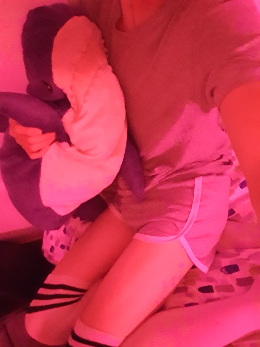 Galnu_fmb's tweet photo. Goodnight gay people :3333 
and just gn to the others ig https://t.co/8SkBcI7gh0