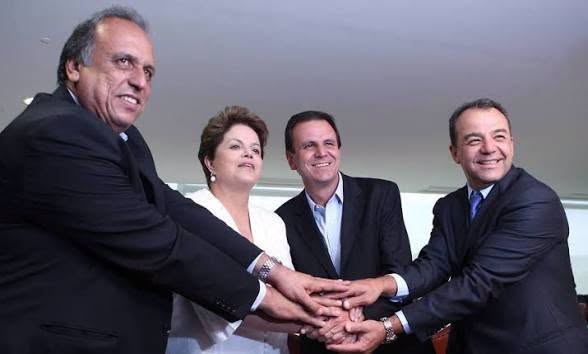 CLEYTONBASTOS1's tweet photo. Chega da velha política! O Rio merece mais!
@DouglasRuas_RJ  22 https://t.co/3TjA5M22Gh