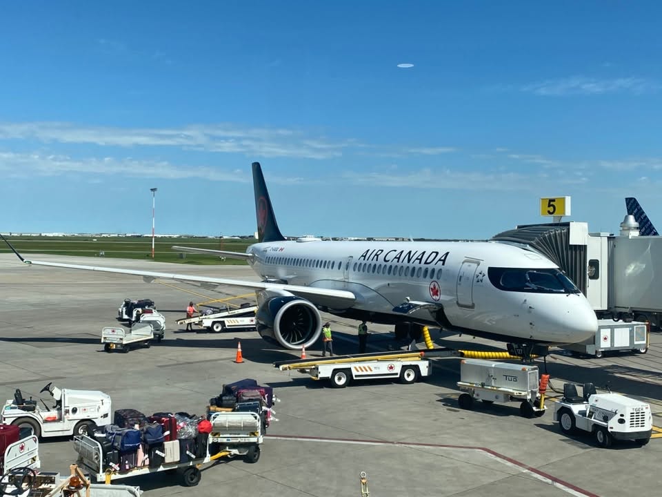 Cpt_Derek_Kerr's tweet photo. It's #TBT, @AirCanada! I often fly to Toronto from Saskatoon and then onto other destinations across Canada and around the world with your airline. I am always grateful for the quality of your service and the wonderful crew. https://t.co/R90N9ZRChR