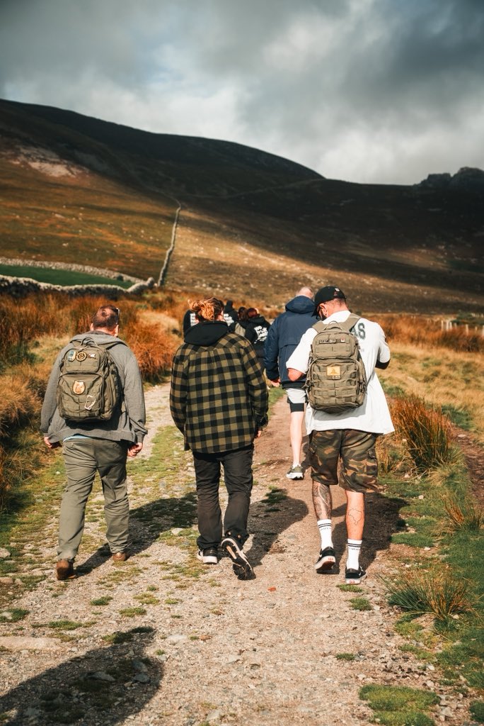wehackhealth's tweet photo. Hackers in the mountains. ⛰️ Slieve Binnian, Mourne Mountains.
#mournemountains #wehackhealth #whhliftingcamp #embraceagiantspirit https://t.co/5BdWst30Ir
