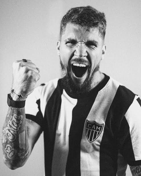 galoshitpost's tweet photo. “bagre” um jogador que participou de 4 gol no mata mata 

🤷‍♂️ https://t.co/oBpIT3E0WW