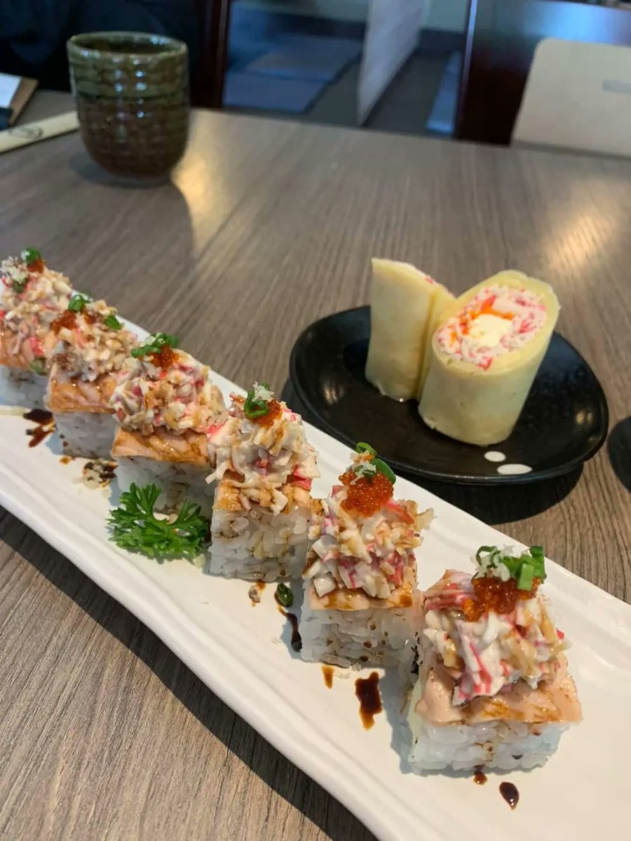 audreyrobir7e4's tweet photo. Loving the soft, bouncy and creamy textures of these two. The Mount Fuji Sushi, with lightly torched salmon, creamy crab and juicy mango, is refreshing in every bite. The Omelette Sarada Roll wraps creamy crab in a soft Japanese omelette. https://t.co/8ik0EXhzMp