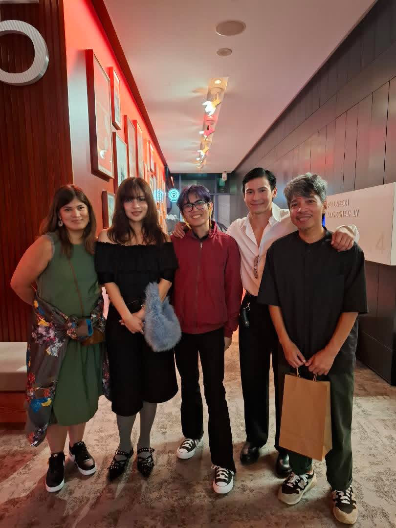 filmindependent's tweet photo. Congrats to the ‘The Remotes’ team on the TIFF premiere! #FiFellow Valerie Castillo Martinez (Producing Lab 2017, Project Involve 2017) is Executive Producer.

📸: Valerie Castillo Martinez (1), Director John Torres and actor Enchong Dee.

#FilmIndependent https://t.co/v4xVerPxak