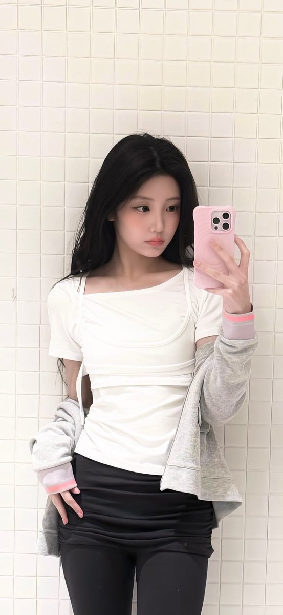 loveidolsexual's tweet photo. Wonhee❤️💢

#kpop https://t.co/dsohyPL7Qn