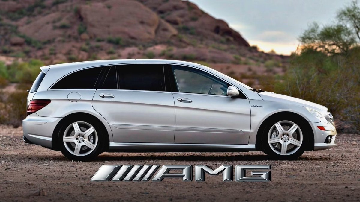 BasedMustelid's tweet photo. @Motor1com R63 AMG. 6.3 litre V8, 0-60 in 5 seconds, unlimited can hit 175mph, only 300 made worldwide. Rare beast! https://t.co/A66NwnfNgQ