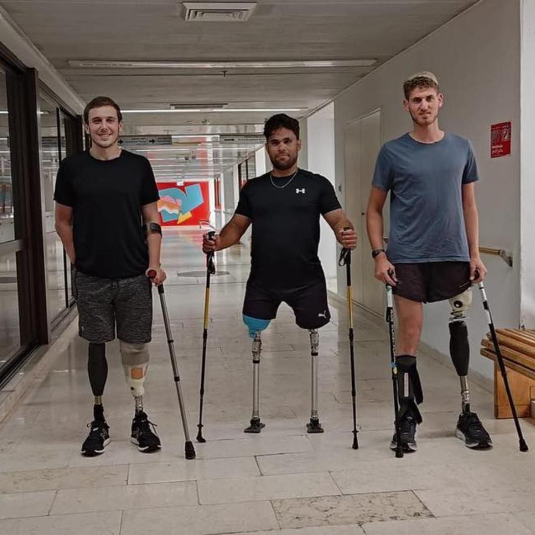 KhrysTree's tweet photo. @EdyCohen Happy No Legs Day 😆 https://t.co/22m2wOfybJ