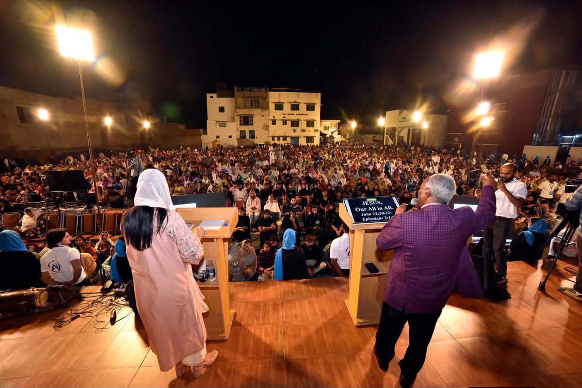 ApstTheEmmanuel's tweet photo. These are Pakistani youths🇵🇰 being impacted for Jesus through the ministry of Pastor (Dr.) W. F. Kumuyi. 
It's the Gospel to every creature🌎

Don't stop praying for the Man of God. Every Field Marshal needs our prayers. 

Follow @ApstTheEmmanuel for more inspirational updates. https://t.co/XUSV7ZwdoQ