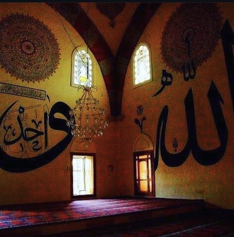 Melali__'s tweet photo. "Bu çağın hengâmesinden sana sığınıyorum Rabbim
Beni sevdiğin işlerle ve kişilerle hemhâl eyle." https://t.co/YXgB0ny6yS
