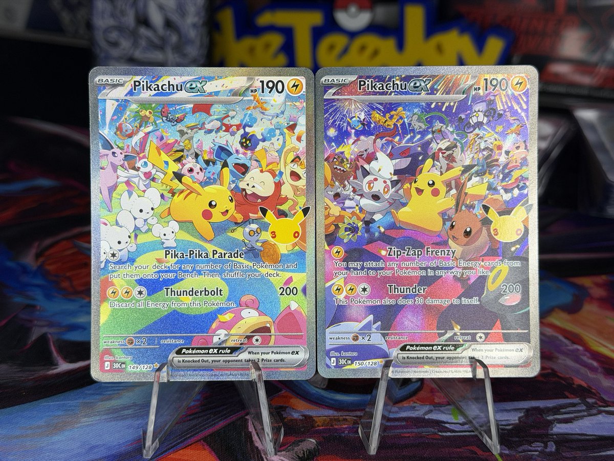 PokeTeeJay's tweet photo. Day &amp; Night 🎶 ☀️ 🌙 
#Pokemon https://t.co/jjqSY2xq57