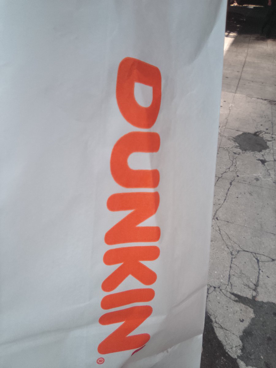 PrincessDeAnneL's tweet photo. I finally came in to #Dunkin' Donuts I got my Signature donut I asked for strawberry with sprinkles https://t.co/i02FJb7v4Z