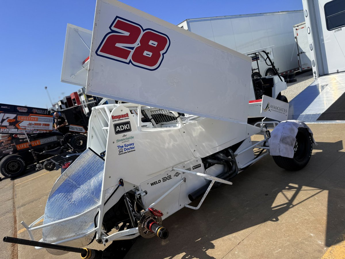 HighLimitRacing's tweet photo. .@JacePark28 has enjoyed a breakout year with @BrianBrown21 helping him - highlighted by his #NOSvilleNationals A-Main start.

The Overland Park, KS native, a runner-up at @LucasSpeedway last year, is now ready for the #HockettMcMillin!

📺 @FloRacing + @PrimeVideo/@Roku/@FuboTV https://t.co/CprRwartGt