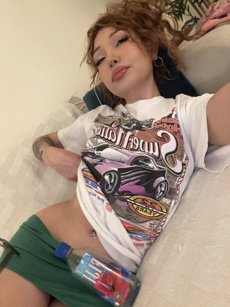 npalle23's tweet photo. What's your plan after work tn 
Let's feed that dick 😋 
#OKC #405Freaks #OKCAdults
#405AfterDark https://t.co/h8kJzpw71D