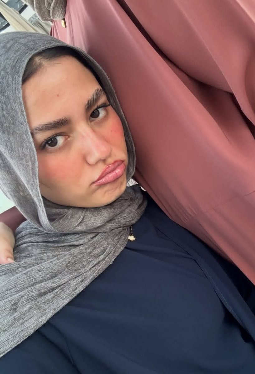 Hiijabqueens's tweet photo. " الهيبة أحيانًا مجرد هدوء في المكان الصحيح " https://t.co/icMYkIoOhY