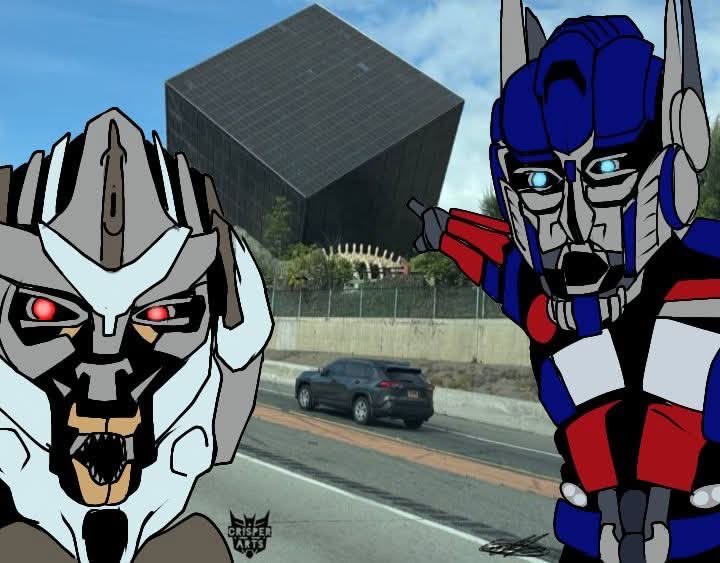GalvStudios22's tweet photo. Transformers 2007 in a nutshell…again…lol https://t.co/CSwH4thgUv